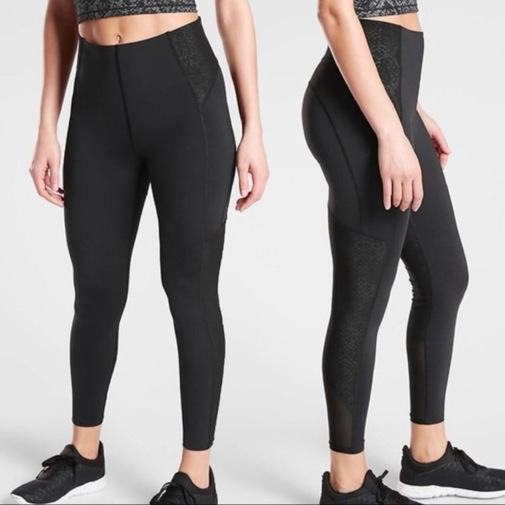 Athleta Stay Fly Reflective 7/8 Tight